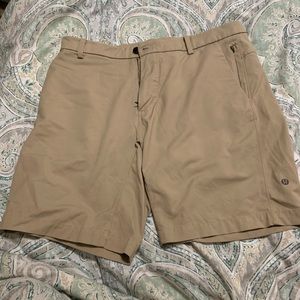 Lululemon shorts sz 36
